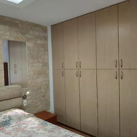 Modern 40 Sq.m. Near Town Center. Apartmán *